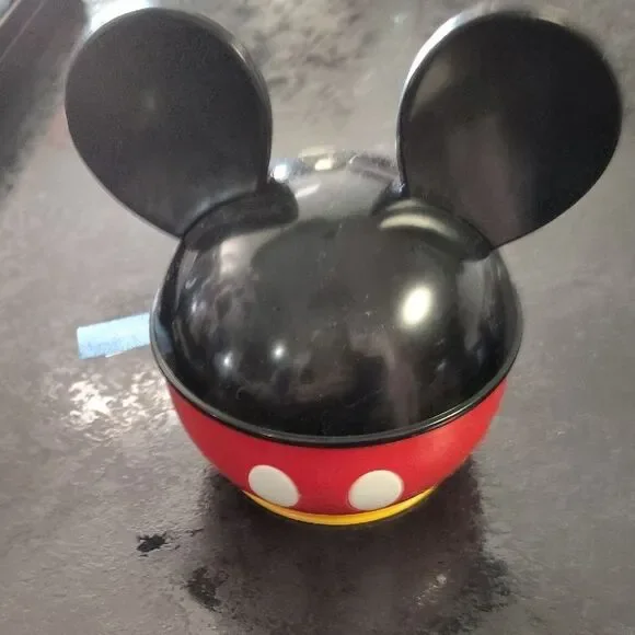 Disney Red and Black Minnie Mouse Watch - Picture 4 of 4